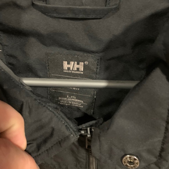 Helly Hansen Fall/Spring waterproof jacket. - Picture 2 of 3